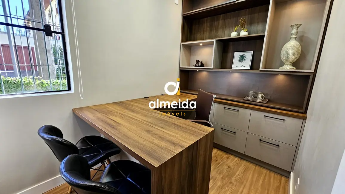 Sala Comercial com 9 quartos para alugar, 234m2 em Nossa Senhora de Lourdes, Santa Maria - RS - imagem 9 Foto 9 de Sala Comercial com 9 quartos para alugar, 234m2 em Nossa Senhora de Lourdes, Santa Maria - RS