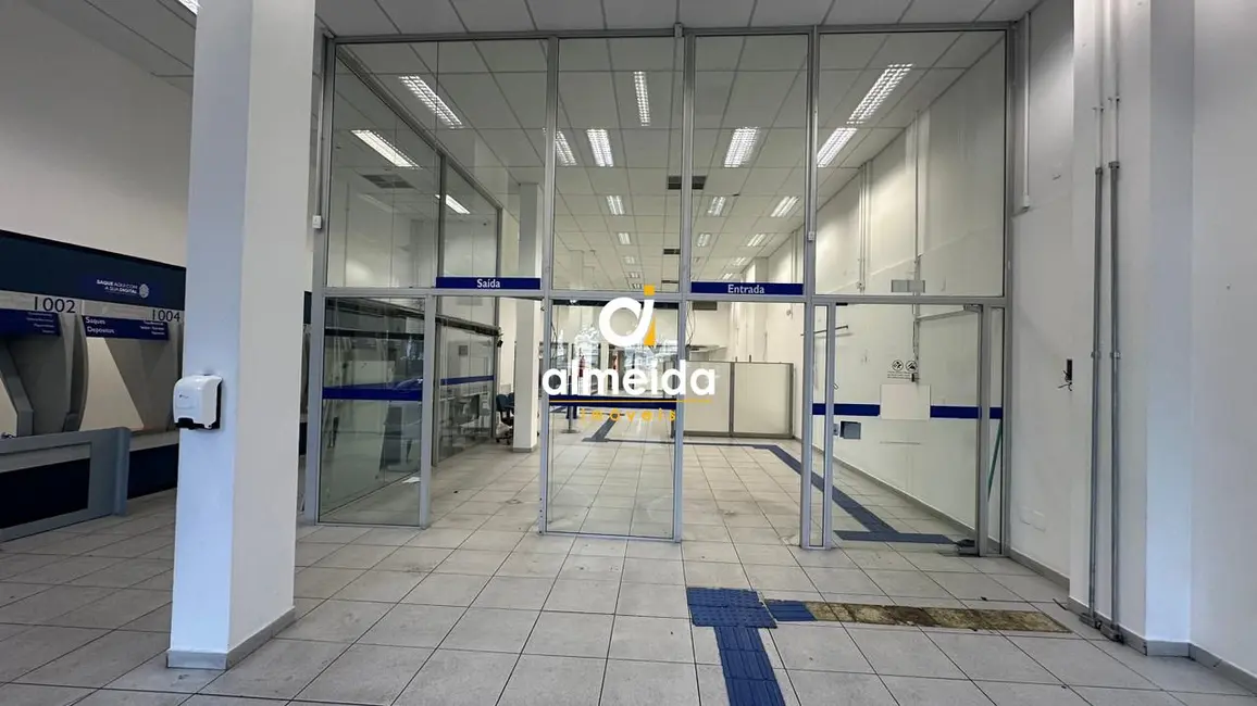 Foto 3 de Sala Comercial com 1 quarto para alugar, 755m2 em Centro, Santa Maria - RS