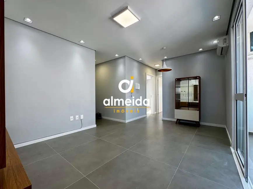 Foto 2 de Apartamento com 2 quartos à venda, 67m2 em Nossa Senhora das Dores, Santa Maria - RS