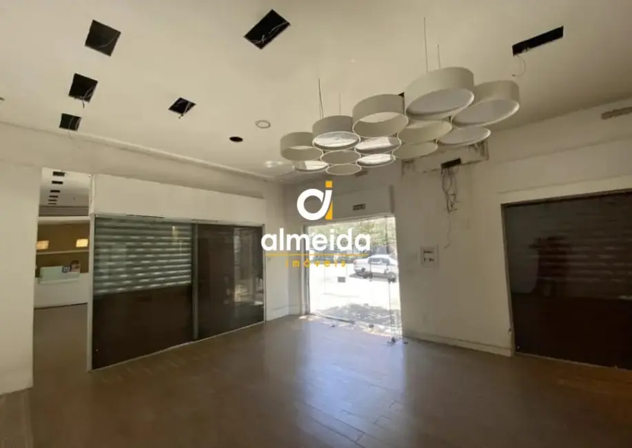 Loja com 1 quarto para alugar, 75m2 em Centro, Santa Maria - RS - imagem 6 Foto 6 de Loja com 1 quarto para alugar, 75m2 em Centro, Santa Maria - RS