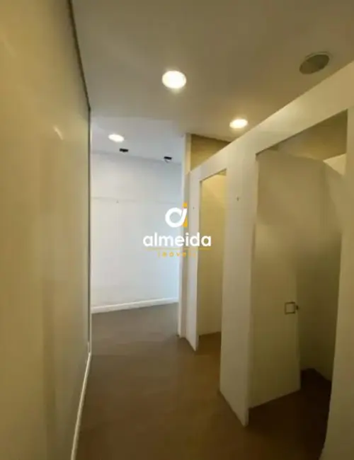 Loja com 1 quarto para alugar, 75m2 em Centro, Santa Maria - RS - imagem 9 Foto 9 de Loja com 1 quarto para alugar, 75m2 em Centro, Santa Maria - RS