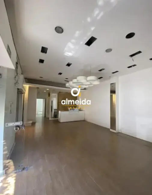 Loja com 1 quarto para alugar, 75m2 em Centro, Santa Maria - RS - imagem 5 Foto 5 de Loja com 1 quarto para alugar, 75m2 em Centro, Santa Maria - RS