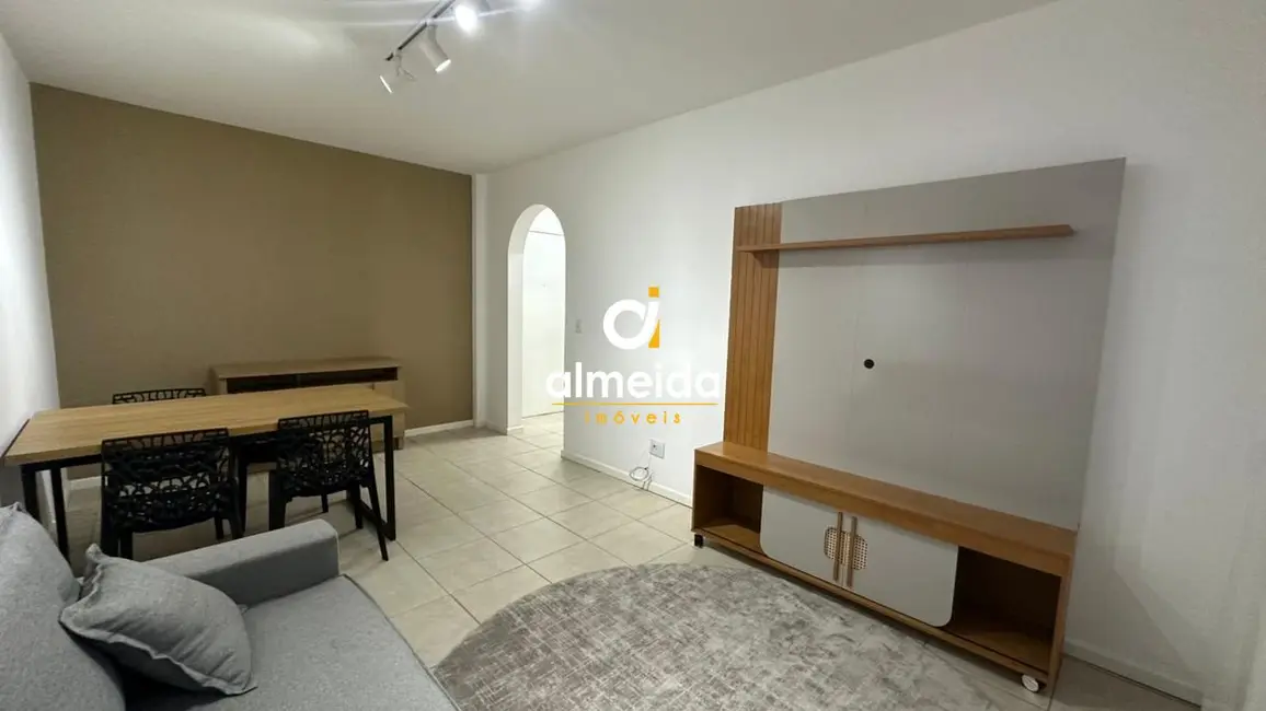 Apartamento com 2 quartos para alugar, 80m2 em Centro, Santa Maria - RS - imagem 4 Foto 4 de Apartamento com 2 quartos para alugar, 80m2 em Centro, Santa Maria - RS