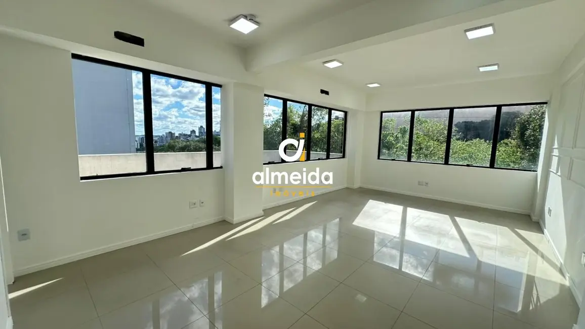 Sala Comercial com 2 quartos para alugar, 96m2 em Nossa Senhora das Dores, Santa Maria - RS - imagem 9 Foto 9 de Sala Comercial com 2 quartos para alugar, 96m2 em Nossa Senhora das Dores, Santa Maria - RS