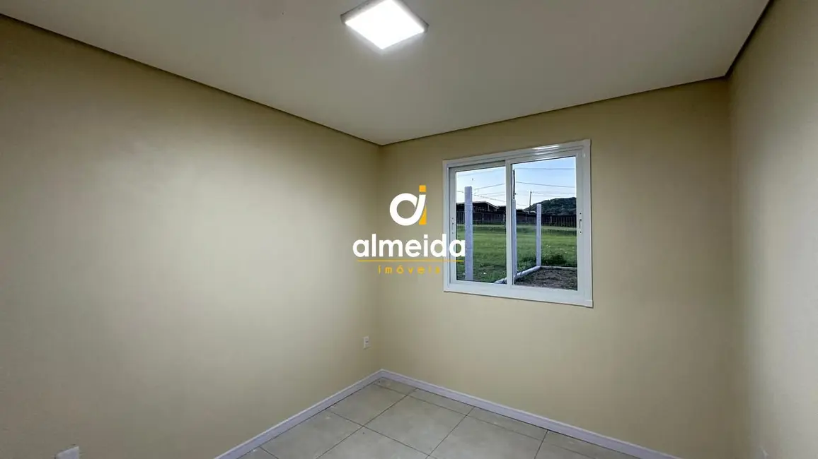 Casa com 2 quartos à venda, 50m2 em Tomazetti, Santa Maria - RS - imagem 7 Foto 7 de Casa com 2 quartos à venda, 50m2 em Tomazetti, Santa Maria - RS