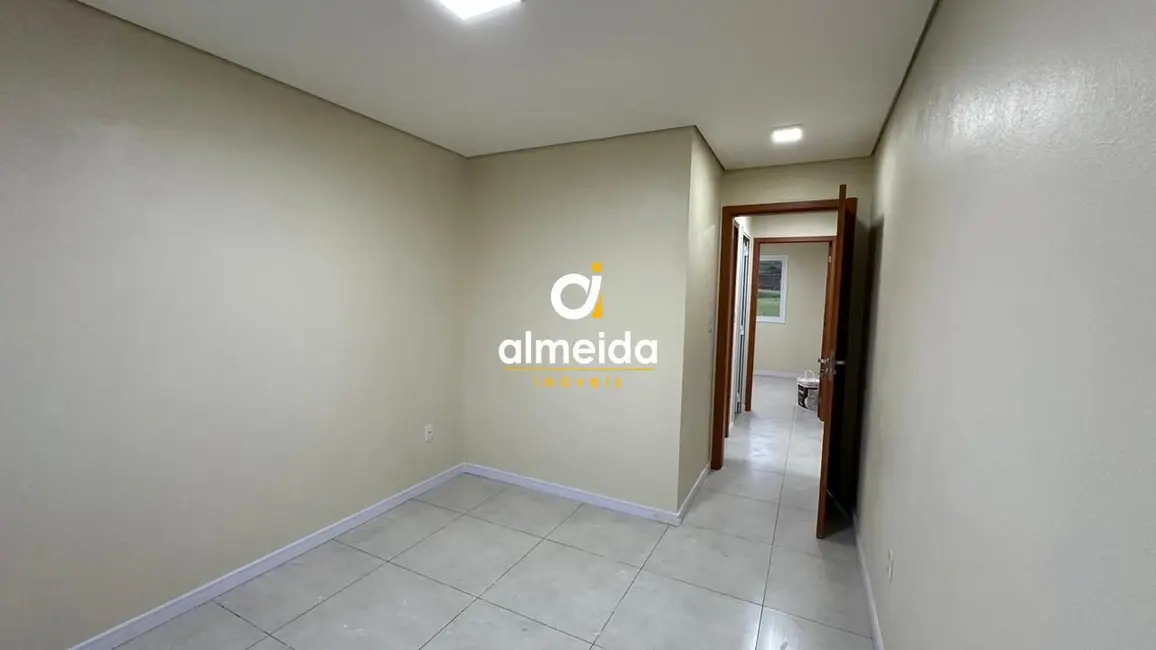 Casa com 2 quartos à venda, 50m2 em Tomazetti, Santa Maria - RS - imagem 4 Foto 4 de Casa com 2 quartos à venda, 50m2 em Tomazetti, Santa Maria - RS