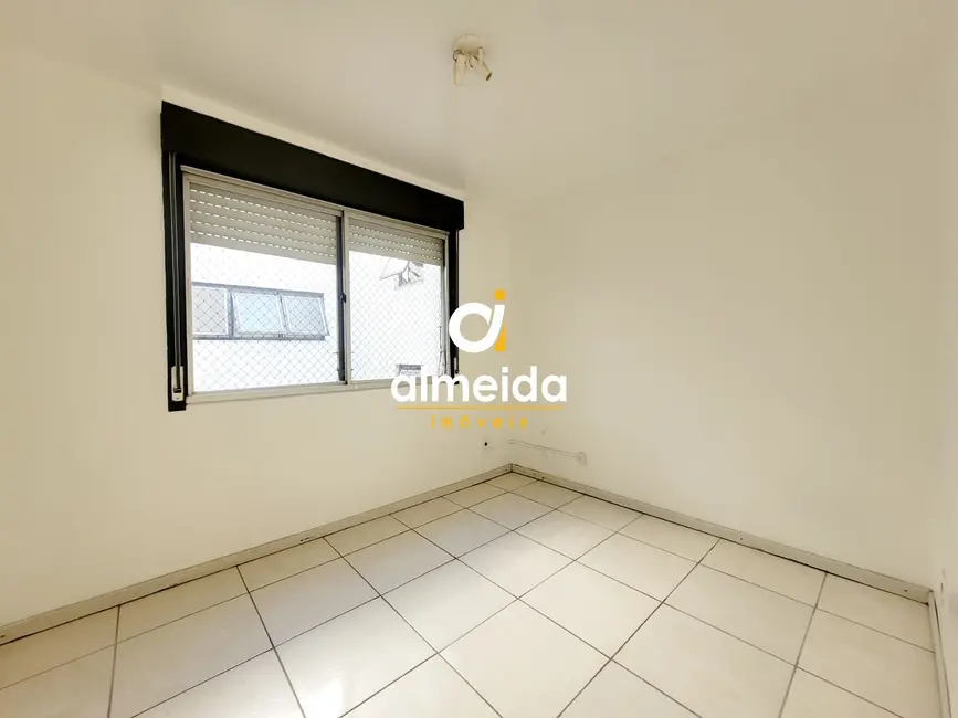 Apartamento com 3 quartos à venda, 107m2 em Centro, Santa Maria - RS - imagem 8 Foto 8 de Apartamento com 3 quartos à venda, 107m2 em Centro, Santa Maria - RS