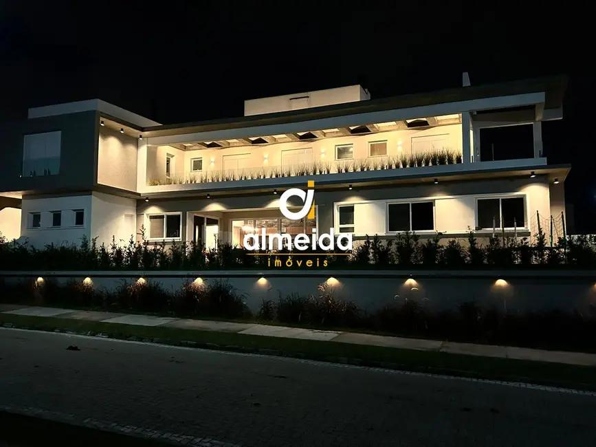 Foto 2 de Casa com 4 quartos à venda, 362m2 em São José, Santa Maria - RS