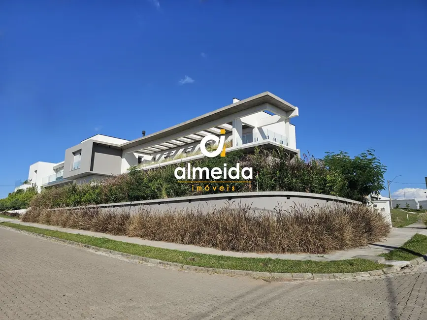 Foto 1 de Casa com 4 quartos à venda, 362m2 em São José, Santa Maria - RS