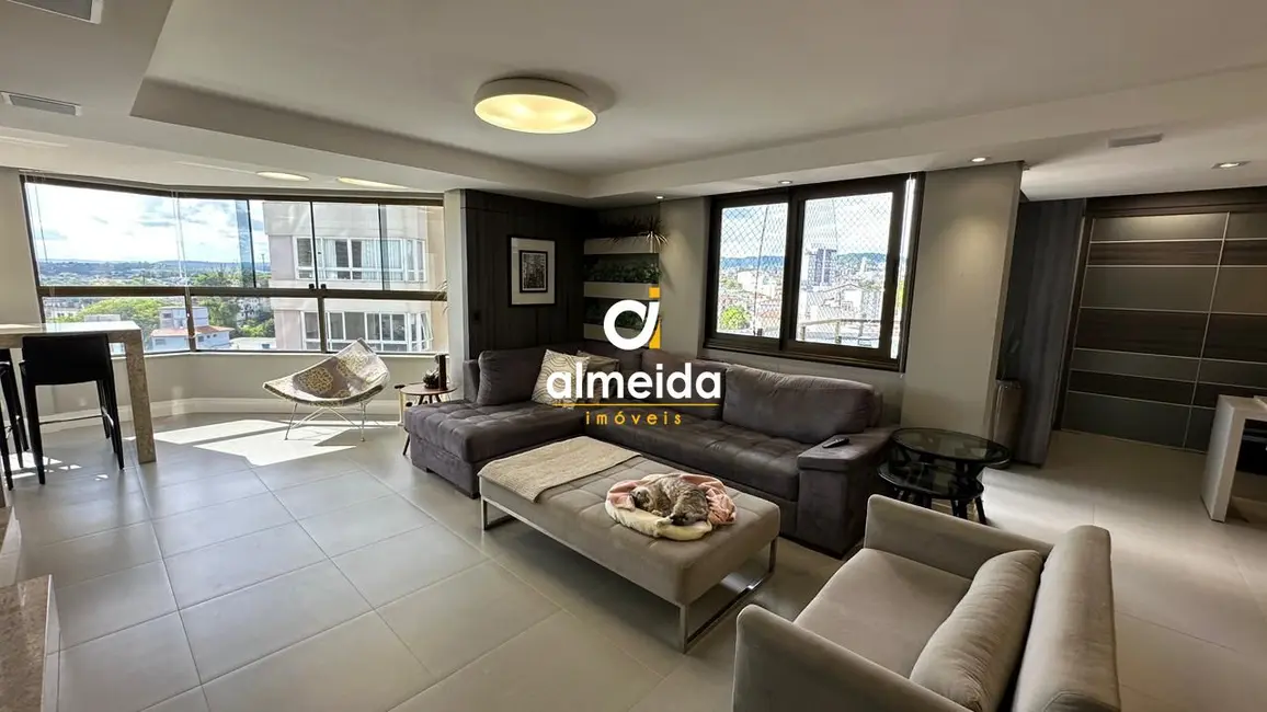 Foto 2 de Apartamento com 3 quartos à venda, 181m2 em Nossa Senhora Medianeira, Santa Maria - RS