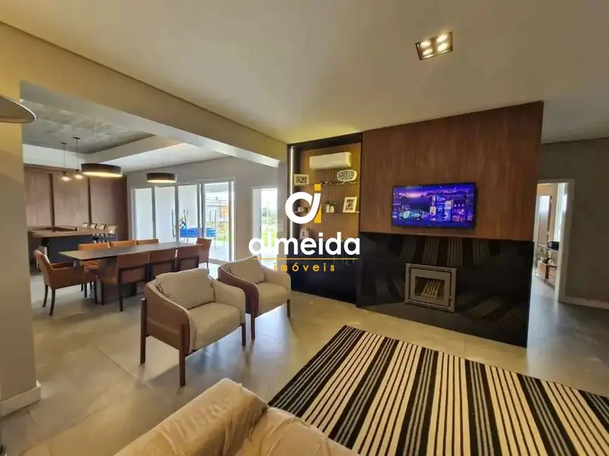 Foto 9 de Casa de Condomínio com 4 quartos à venda, 362m2 em São José, Santa Maria - RS