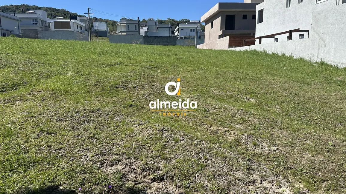 Foto 2 de Terreno / Lote à venda, 300m2 em Tomazetti, Santa Maria - RS