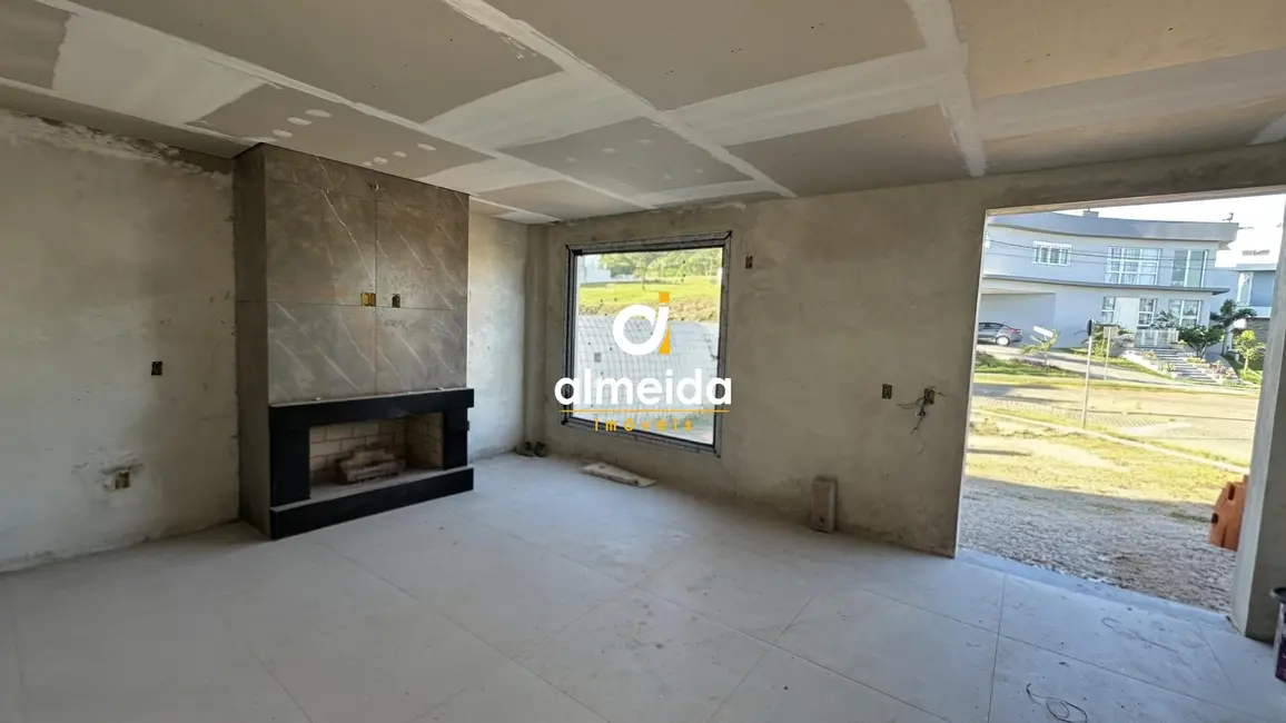 Foto 6 de Casa com 3 quartos à venda, 200m2 em Tomazetti, Santa Maria - RS