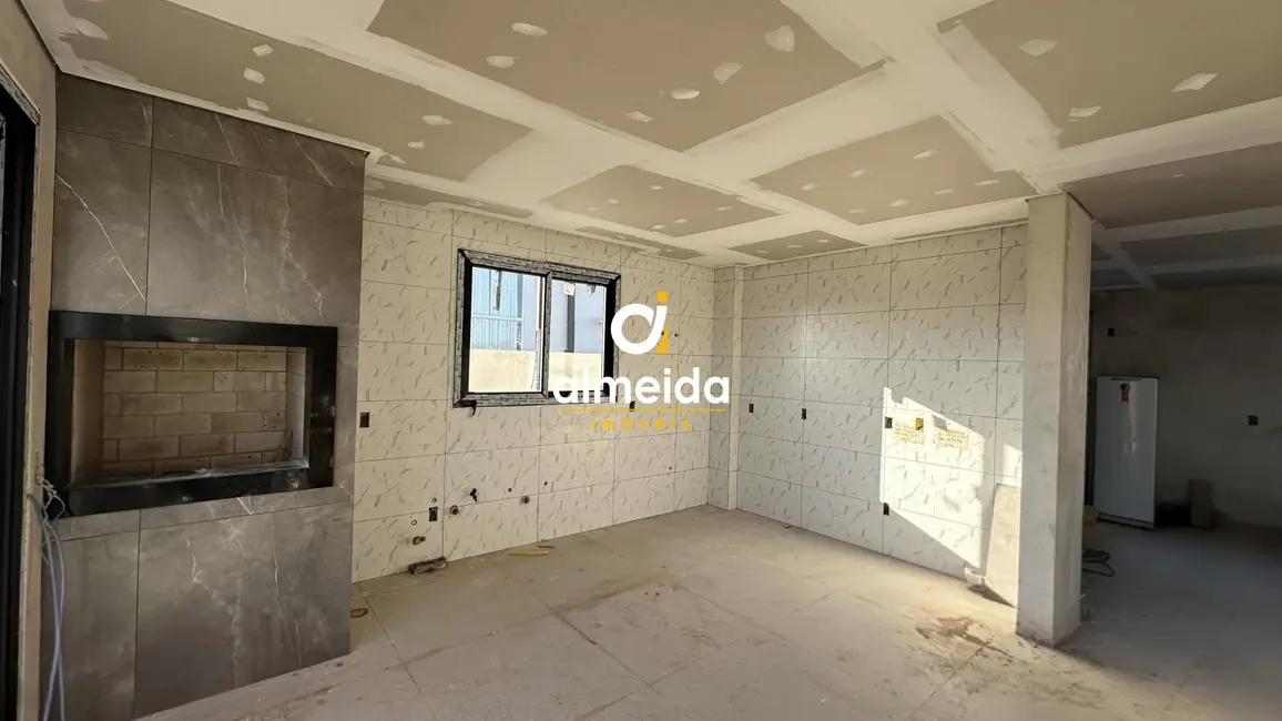 Foto 5 de Casa com 3 quartos à venda, 200m2 em Tomazetti, Santa Maria - RS