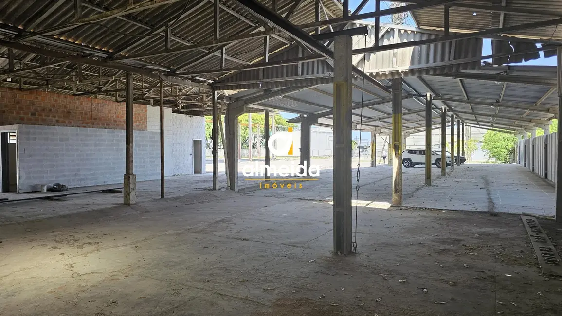 Foto 9 de Armazém / Galpão com 4 quartos para alugar, 3667m2 em Nossa Senhora Medianeira, Santa Maria - RS