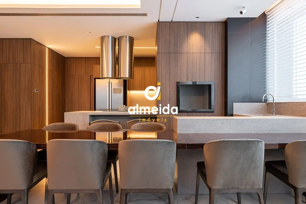 Apartamento com 3 quartos à venda, 155m2 em Bigorrilho, Curitiba - PR - imagem 9 Foto 9 de Apartamento com 3 quartos à venda, 155m2 em Bigorrilho, Curitiba - PR