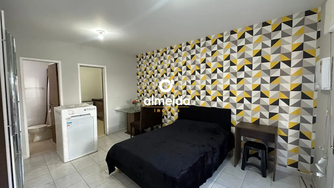 Foto 4 de Kitnet à venda, 32m2 em Menino Jesus, Santa Maria - RS