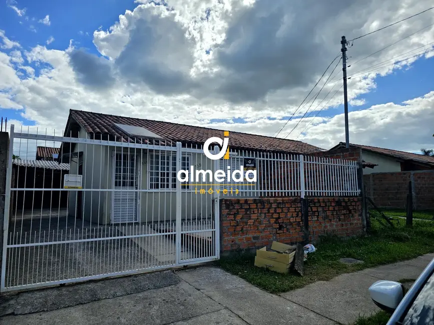 Foto 1 de Casa com 2 quartos à venda, 68m2 em Diácono João Luiz Pozzobon, Santa Maria - RS