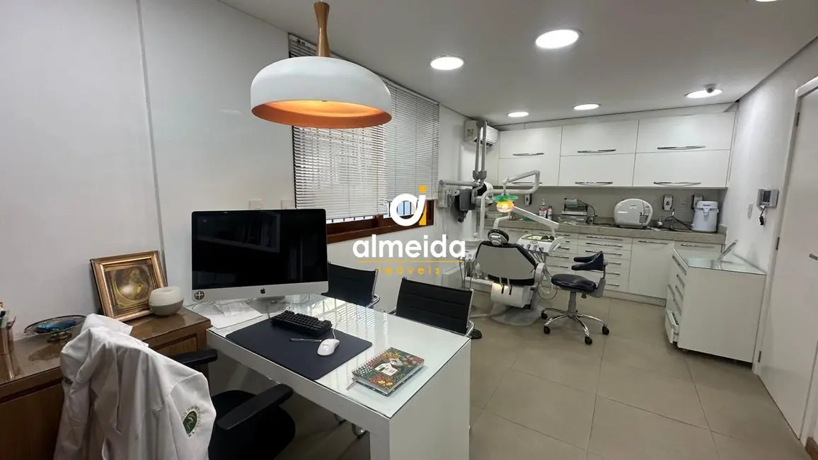 Sala Comercial com 2 quartos para alugar, 80m2 em Nossa Senhora de Fátima, Santa Maria - RS - imagem 1 Foto 1 de Sala Comercial com 2 quartos para alugar, 80m2 em Nossa Senhora de Fátima, Santa Maria - RS