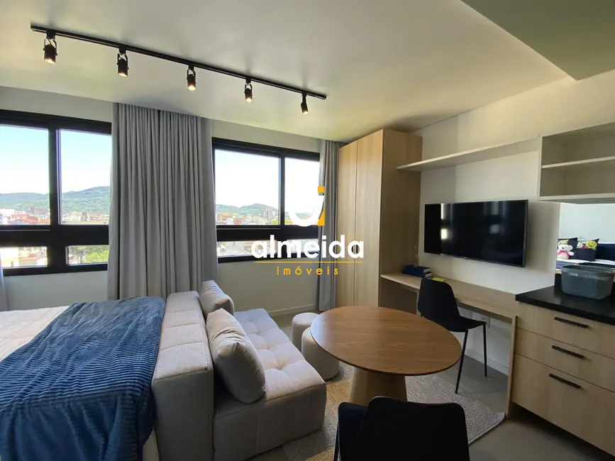 Foto 2 de Apartamento com 1 quarto para alugar, 45m2 em Camobi, Santa Maria - RS