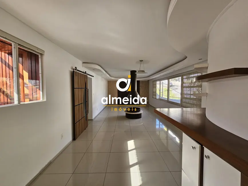 Foto 4 de Casa com 3 quartos à venda, 375m2 em Nossa Senhora de Lourdes, Santa Maria - RS