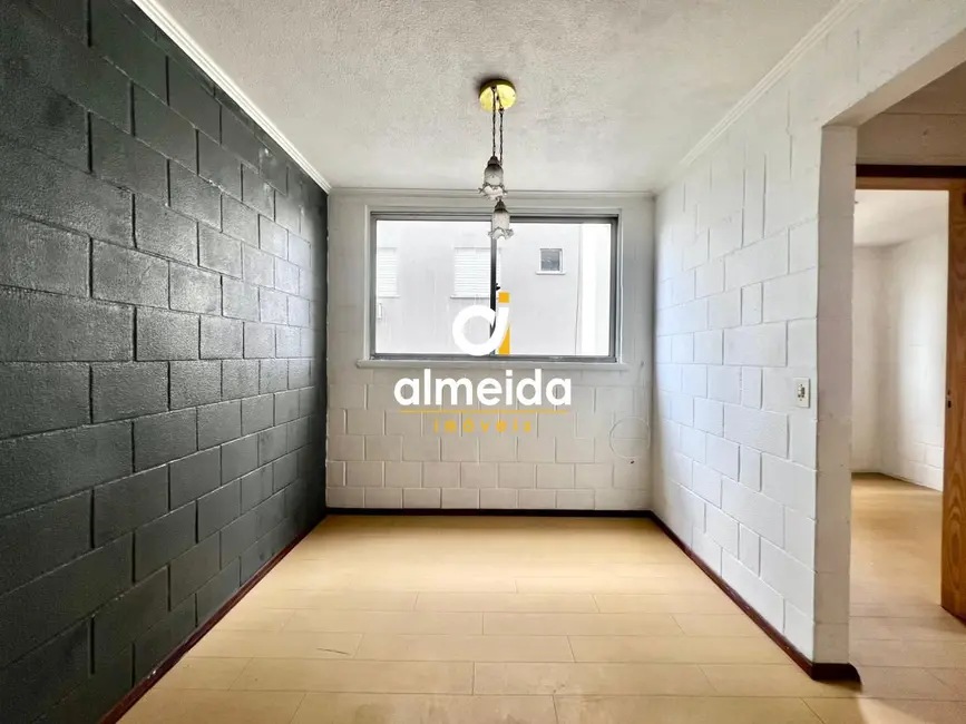 Foto 2 de Apartamento com 2 quartos para alugar, 44m2 em Nossa Senhora Medianeira, Santa Maria - RS
