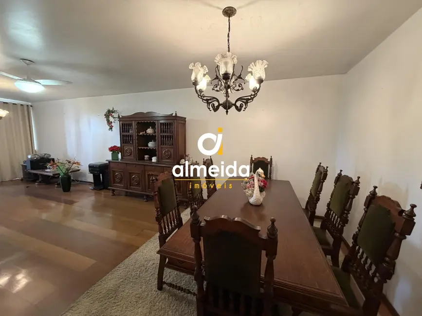 Foto 5 de Apartamento com 4 quartos à venda, 180m2 em Centro, Santa Maria - RS