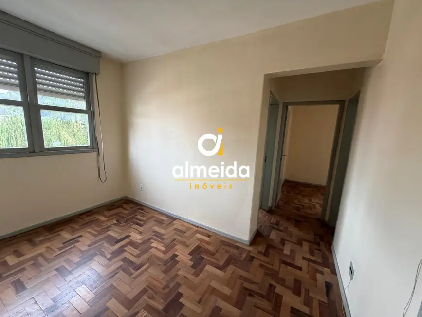 Foto 3 de Apartamento com 2 quartos à venda, 48m2 em Nossa Senhora de Lourdes, Santa Maria - RS