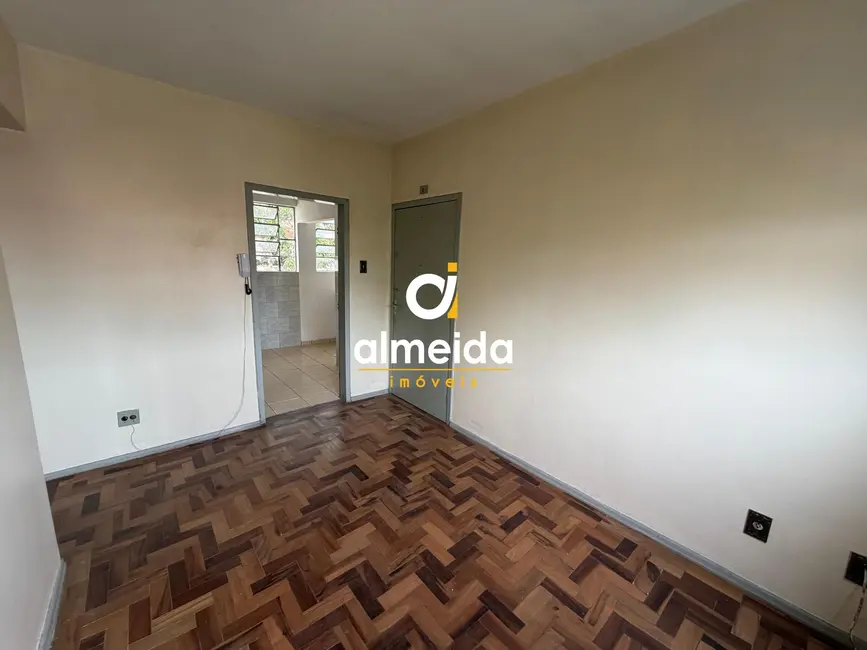 Foto 5 de Apartamento com 2 quartos à venda, 48m2 em Nossa Senhora de Lourdes, Santa Maria - RS