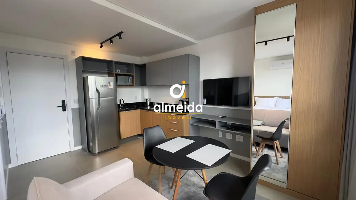 Foto 3 de Apartamento com 1 quarto para alugar, 25m2 em Camobi, Santa Maria - RS