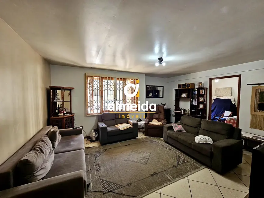 Apartamento com 3 quartos para alugar, 104m2 em Nossa Senhora de Fátima, Santa Maria - RS - imagem 4 Foto 4 de Apartamento com 3 quartos para alugar, 104m2 em Nossa Senhora de Fátima, Santa Maria - RS