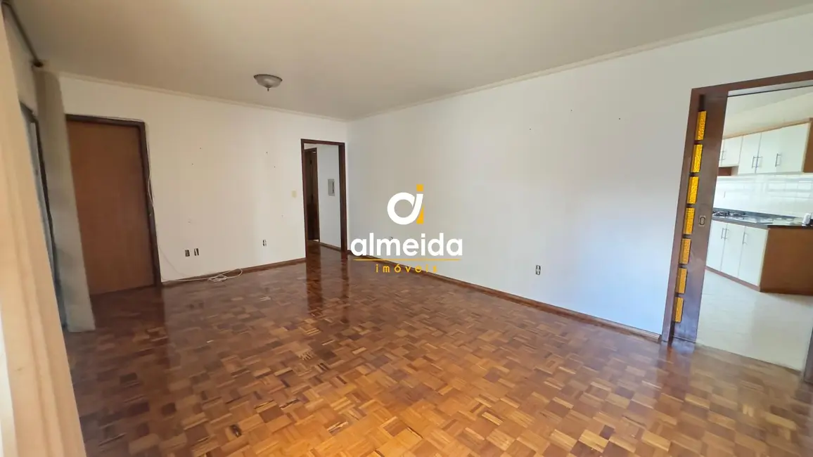 Apartamento com 3 quartos para alugar, 150m2 em Nossa Senhora de Lourdes, Santa Maria - RS - imagem 6 Foto 6 de Apartamento com 3 quartos para alugar, 150m2 em Nossa Senhora de Lourdes, Santa Maria - RS