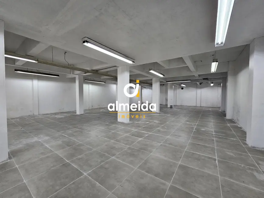 Foto 2 de Sala Comercial com 1 quarto para alugar, 650m2 em Centro, Santa Maria - RS