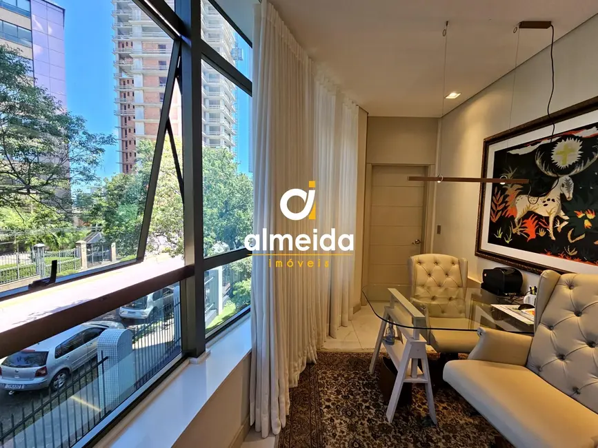 Foto 4 de Apartamento com 3 quartos à venda, 294m2 em Nossa Senhora de Lourdes, Santa Maria - RS