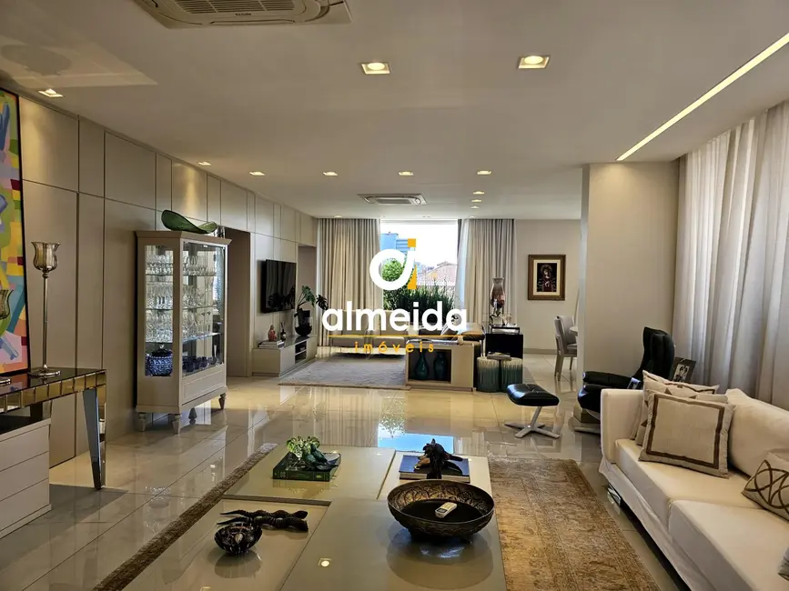 Foto 9 de Apartamento com 3 quartos à venda, 294m2 em Nossa Senhora de Lourdes, Santa Maria - RS