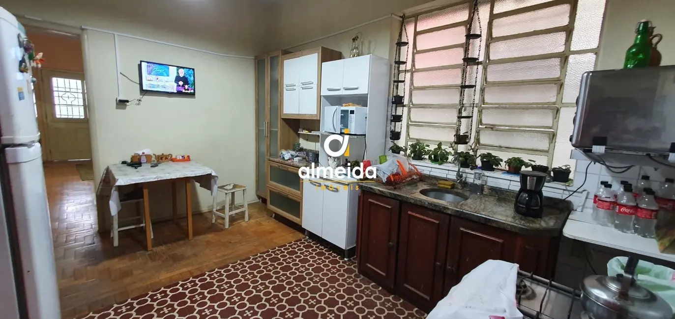 Foto 5 de Casa com 4 quartos à venda, 203m2 em Nossa Senhora de Lourdes, Santa Maria - RS