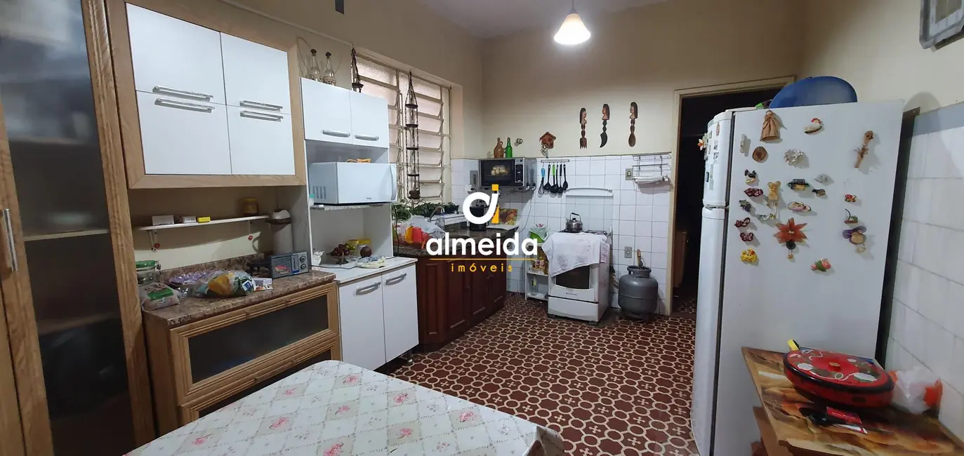 Foto 4 de Casa com 4 quartos à venda, 203m2 em Nossa Senhora de Lourdes, Santa Maria - RS