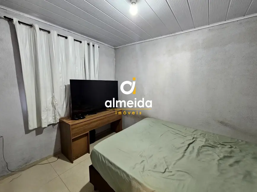 Foto 5 de Casa com 2 quartos à venda, 40m2 em Diácono João Luiz Pozzobon, Santa Maria - RS
