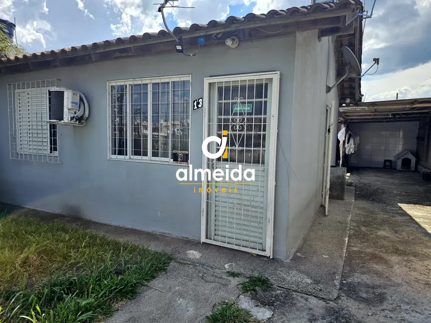 Foto 2 de Casa com 2 quartos à venda, 40m2 em Diácono João Luiz Pozzobon, Santa Maria - RS
