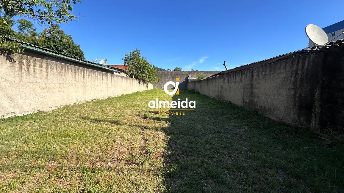 Foto 2 de Terreno / Lote à venda, 374m2 em Nossa Senhora Medianeira, Santa Maria - RS