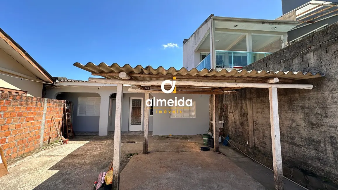 Foto 7 de Casa com 4 quartos à venda, 195m2 em Urlândia, Santa Maria - RS