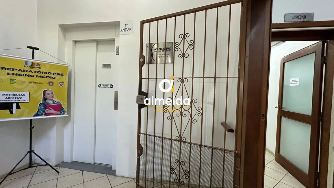 Foto 8 de Sala Comercial com 11 quartos à venda, 430m2 em Bonfim, Santa Maria - RS