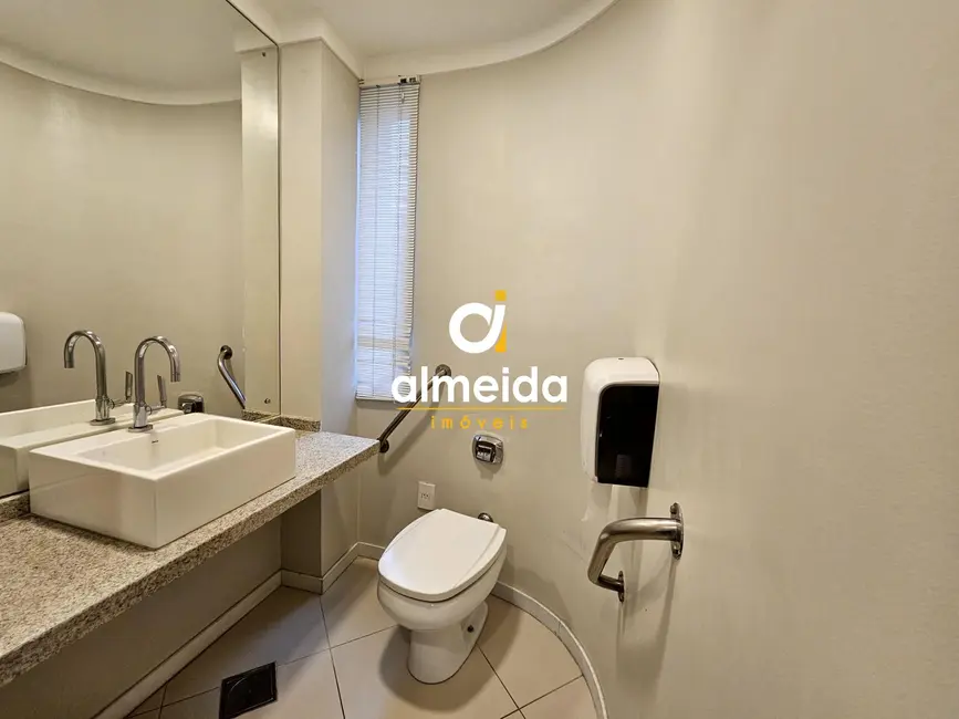Sala Comercial com 3 quartos para alugar, 136m2 em Centro, Santa Maria - RS - imagem 9 Foto 9 de Sala Comercial com 3 quartos para alugar, 136m2 em Centro, Santa Maria - RS