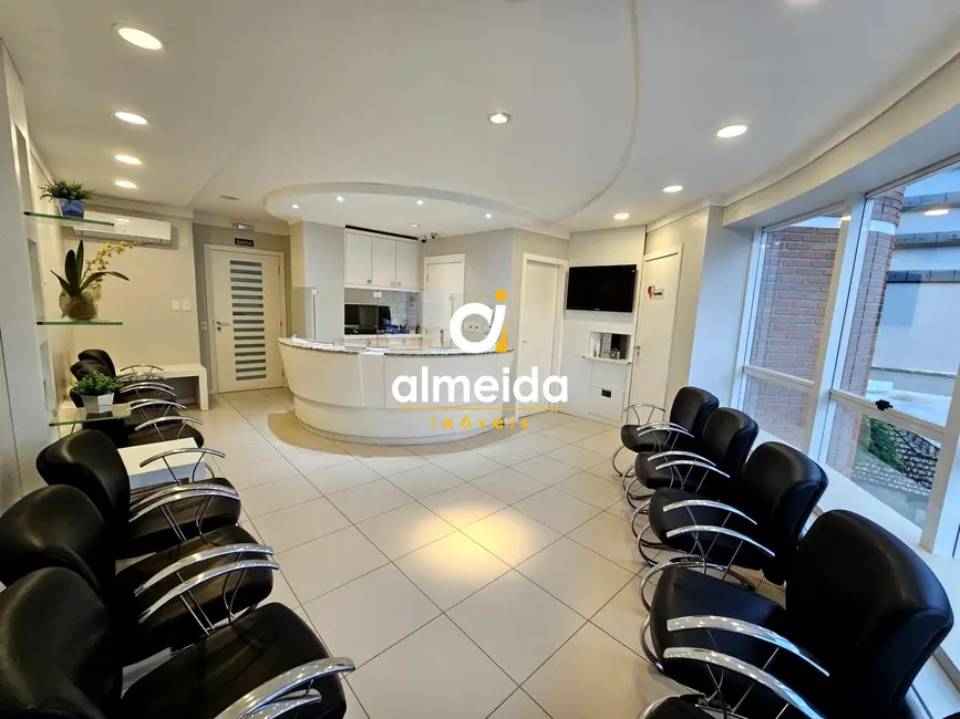 Sala Comercial com 3 quartos para alugar, 136m2 em Centro, Santa Maria - RS - imagem 5 Foto 5 de Sala Comercial com 3 quartos para alugar, 136m2 em Centro, Santa Maria - RS