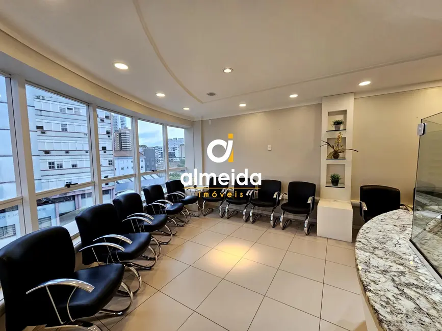 Sala Comercial com 3 quartos para alugar, 136m2 em Centro, Santa Maria - RS - imagem 4 Foto 4 de Sala Comercial com 3 quartos para alugar, 136m2 em Centro, Santa Maria - RS