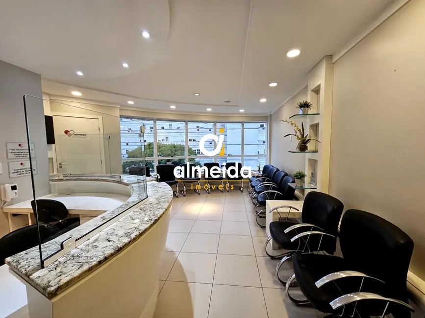 Sala Comercial com 3 quartos para alugar, 136m2 em Centro, Santa Maria - RS - imagem 7 Foto 7 de Sala Comercial com 3 quartos para alugar, 136m2 em Centro, Santa Maria - RS