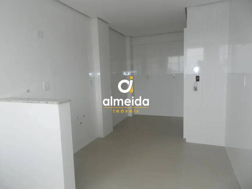 Foto 7 de Cobertura com 4 quartos à venda, 184m2 em Centro, Santa Maria - RS