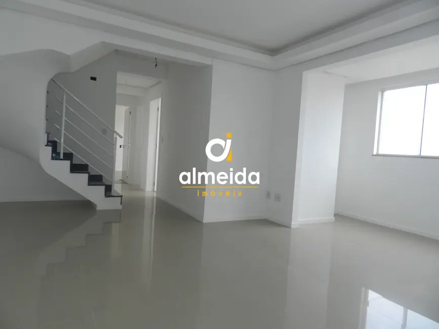 Foto 4 de Cobertura com 4 quartos à venda, 184m2 em Centro, Santa Maria - RS