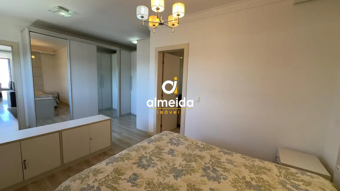Foto 9 de Apartamento com 4 quartos à venda, 295m2 em Camobi, Santa Maria - RS