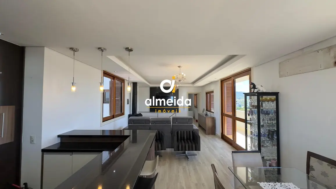 Foto 8 de Apartamento com 4 quartos à venda, 295m2 em Camobi, Santa Maria - RS